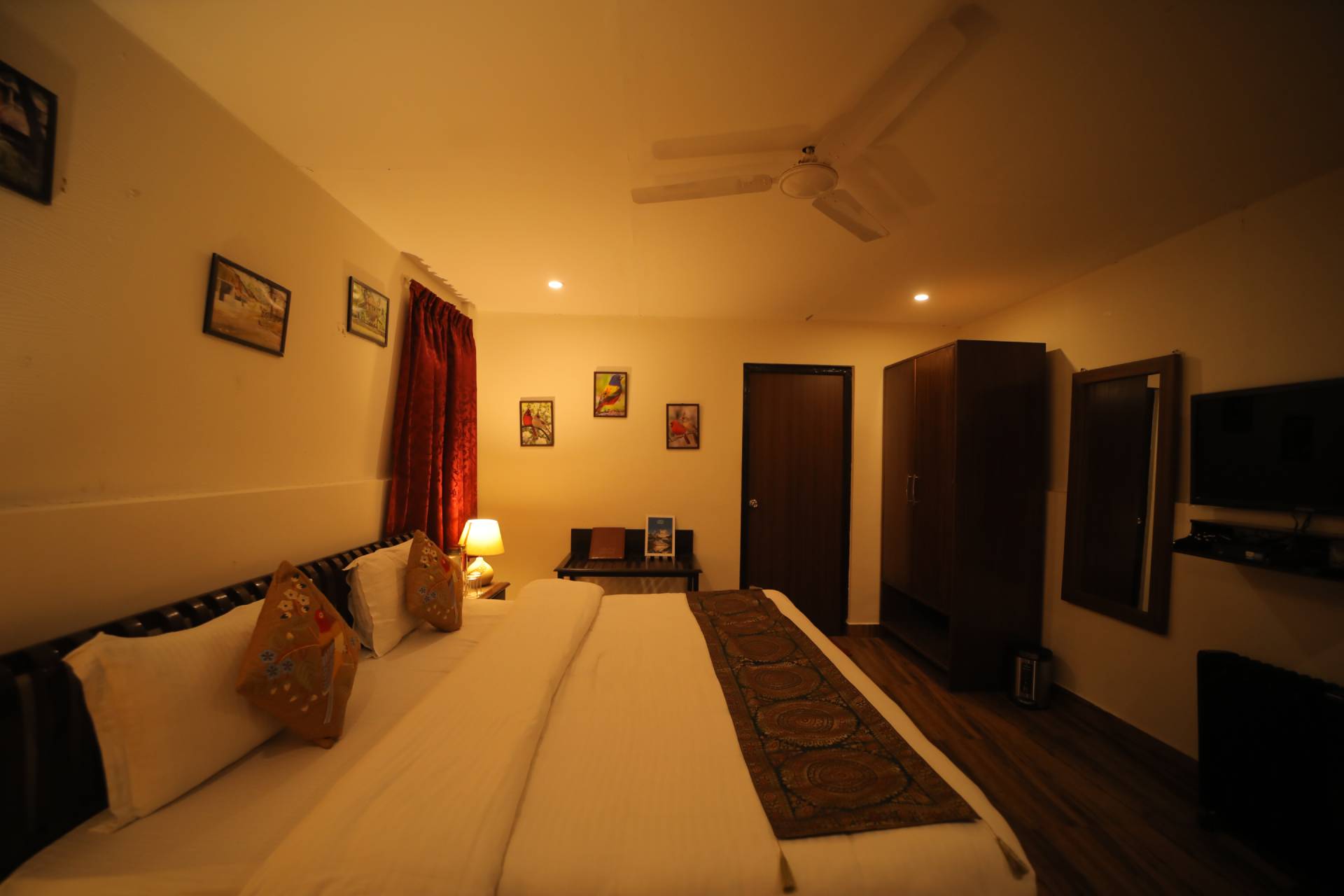 Booking Accommodation For Kedarnath Trek